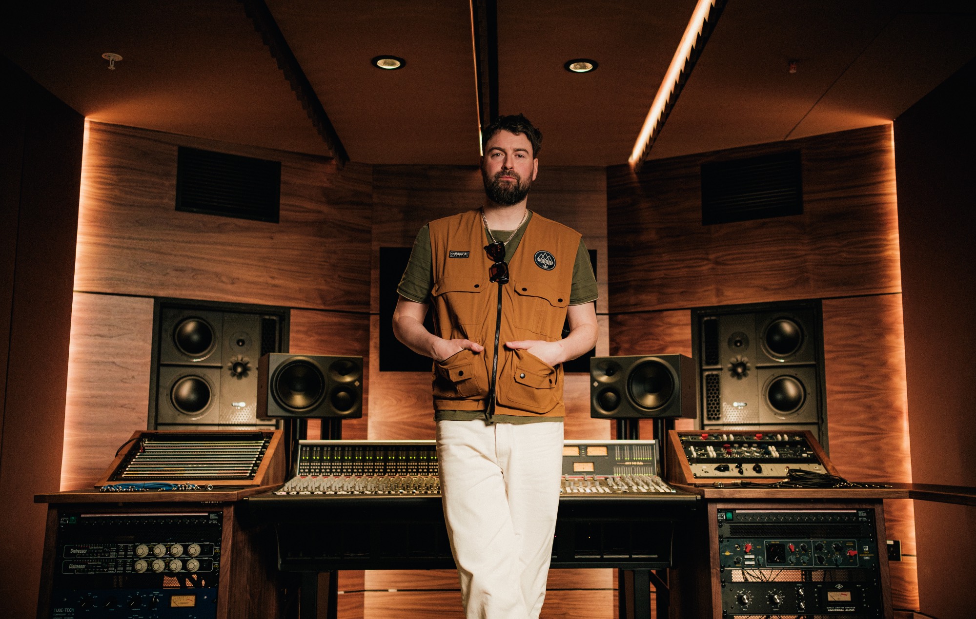Liam Fray di Courteener aiuta a lanciare un nuovo studio di registrazione di "Milestone" di "Milestone" di Abbey per musicisti di base