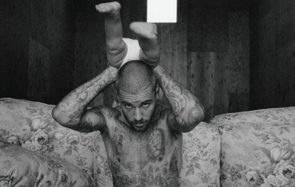 Justin Bieber Surprise cade un settimo album intensamente personale, "Swag"