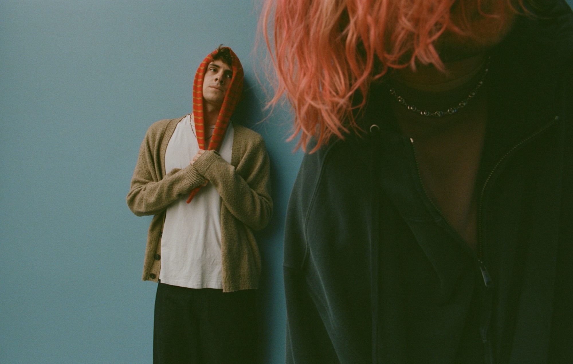 Recensione di Royel Otis-"Hickey": un'esplorazione baciata dal sole della giovane età adulta