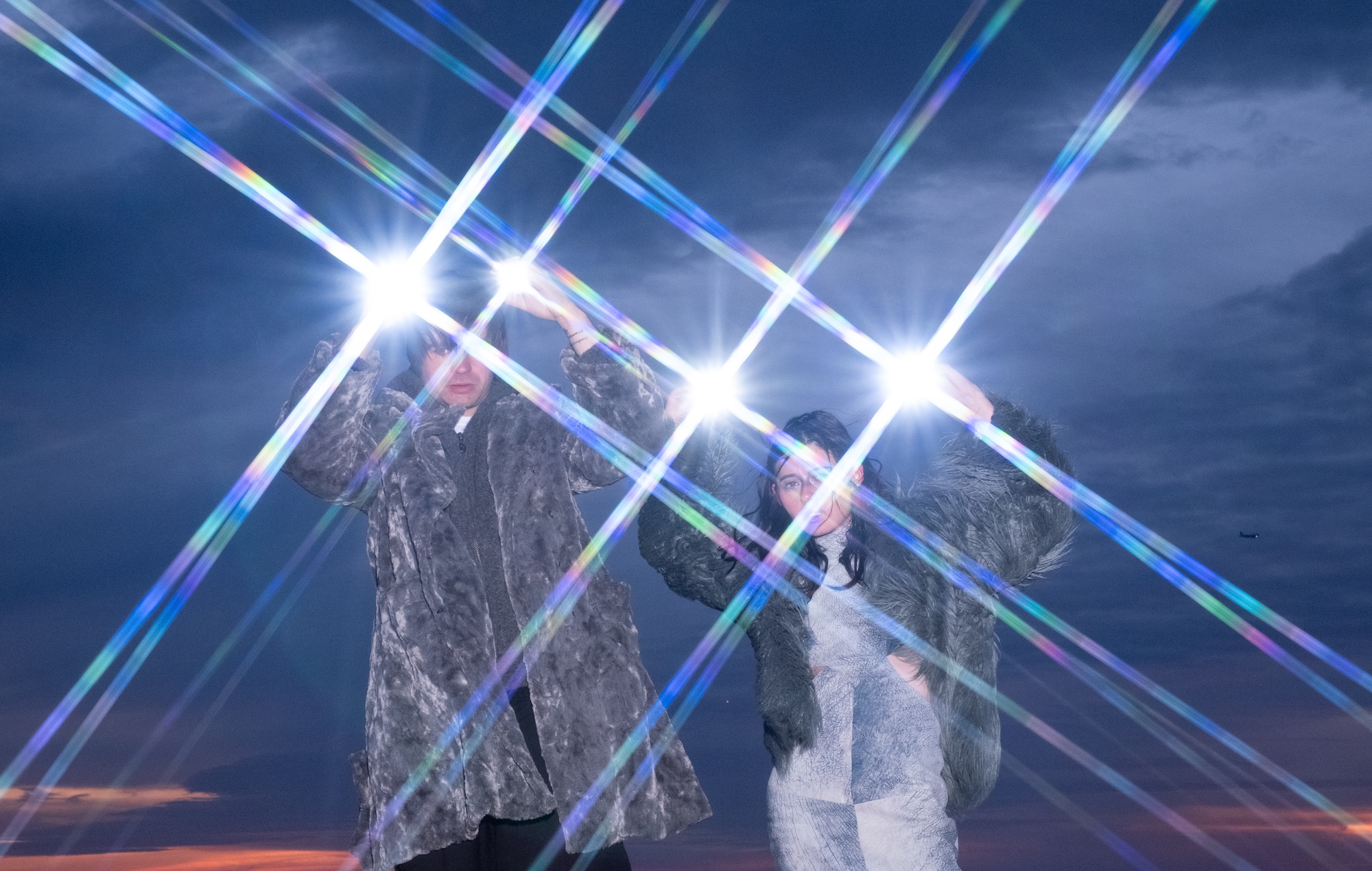 Acqua dai tuoi occhi - "È un posto bellissimo" Recensione: un portale per uno strano mondo alieno