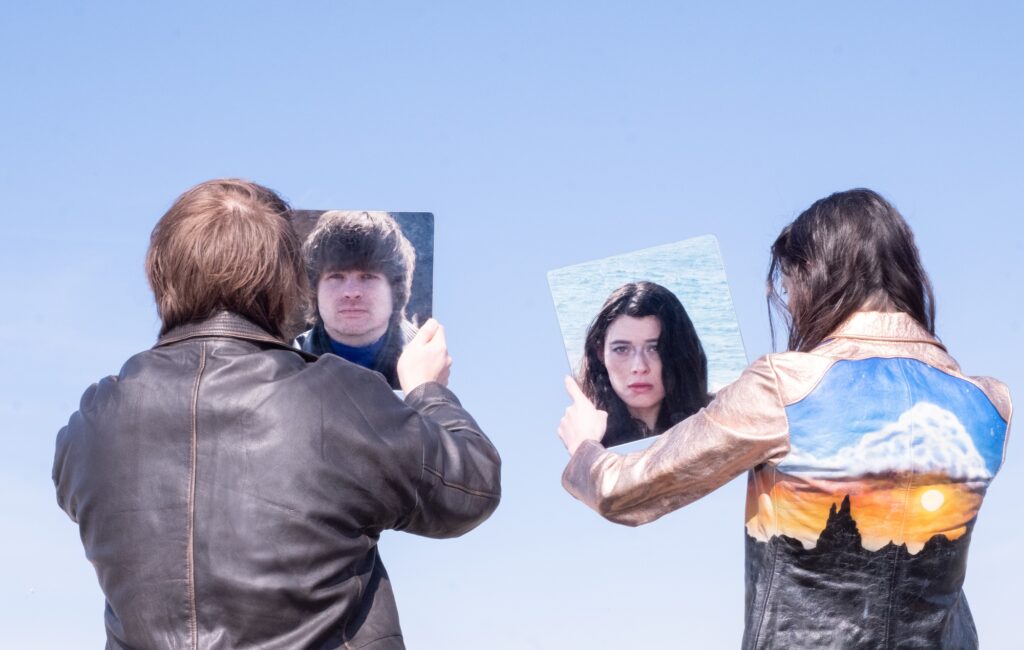 L'acqua dagli occhi si contendi con l'universo