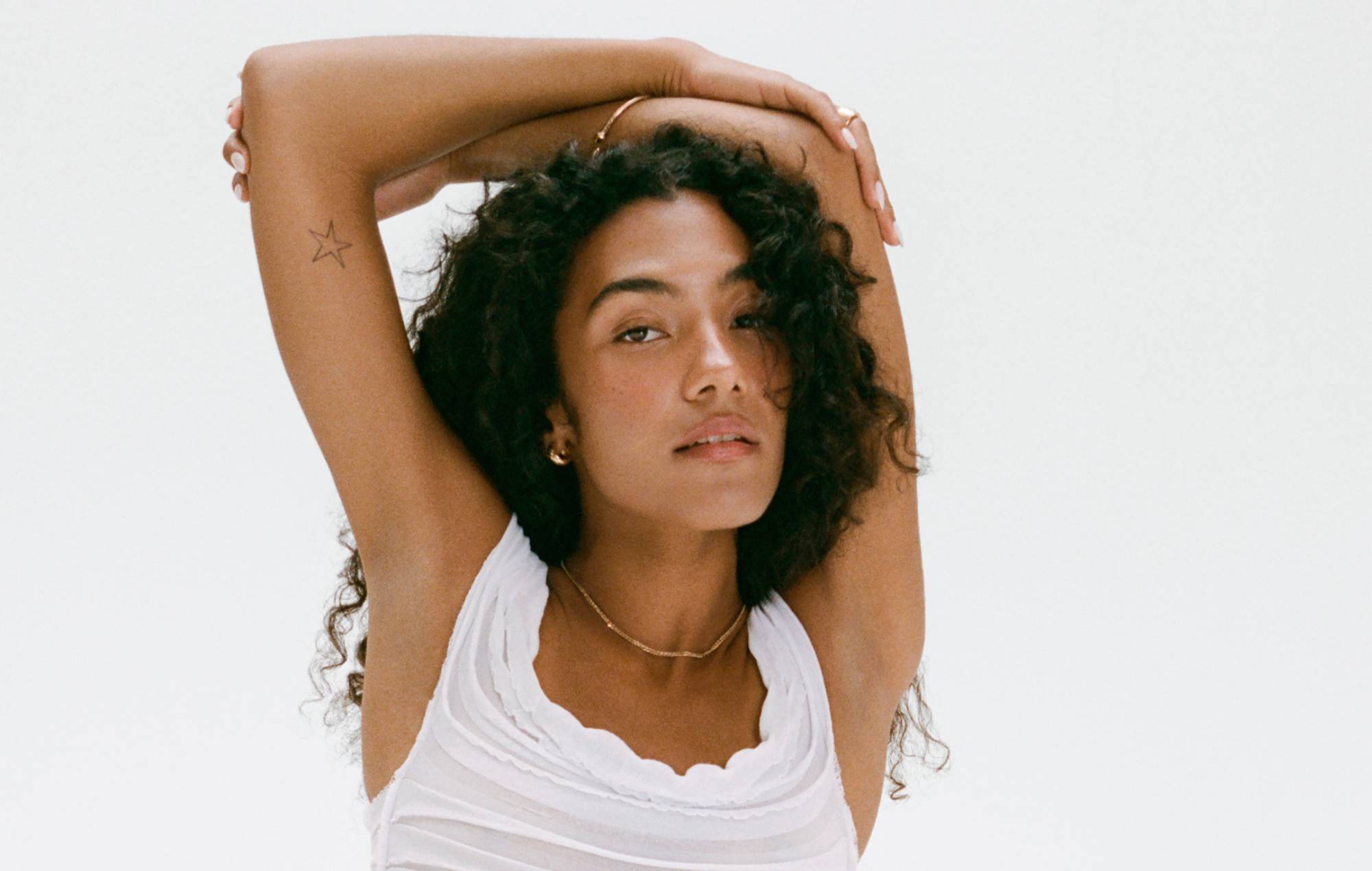 Olivia Dean aggiunge date al massiccio tour dell'Arena del Regno Unito e dell'Europa del 2026