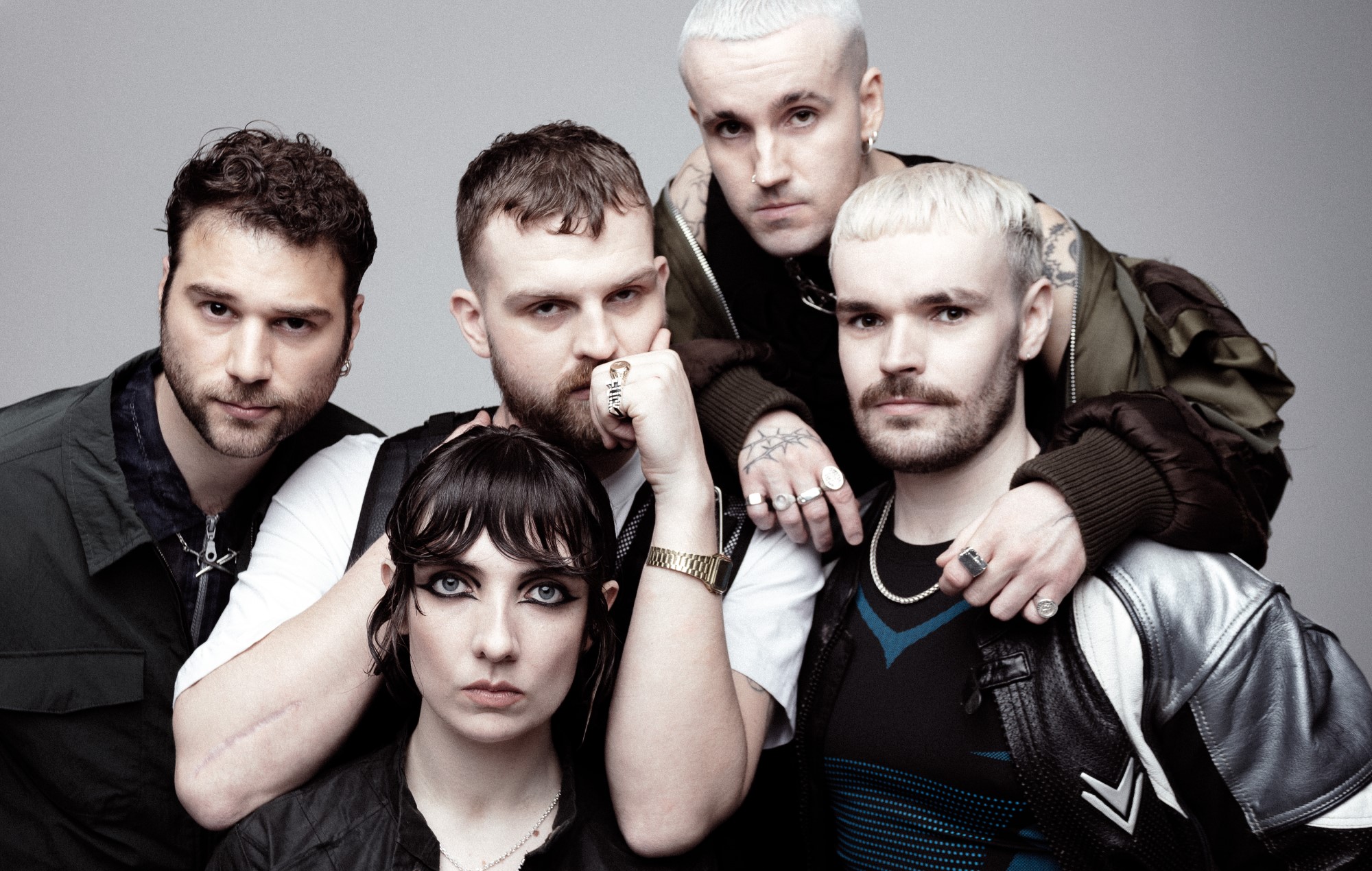 Vlure-Recensione "Escalate": scintillante rave-punk dal cuore di Glasgow.