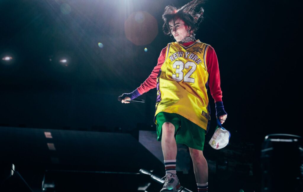 "Chiama per un cessate il fuoco, smetti di uccidere"