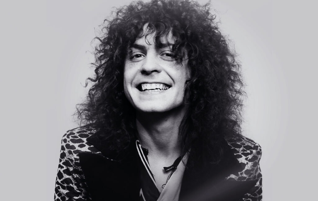 Dai un'occhiata a Lost T. Rex Song "I'm Dazed" mentre Marc Bolan riceve la targa blu a Londra