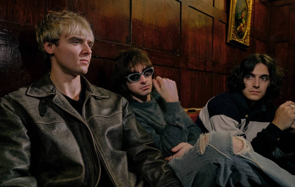 Gene Gallagher's Villanelle Share Heavy Debut Single "Hinge" e Annuncia UK Tour