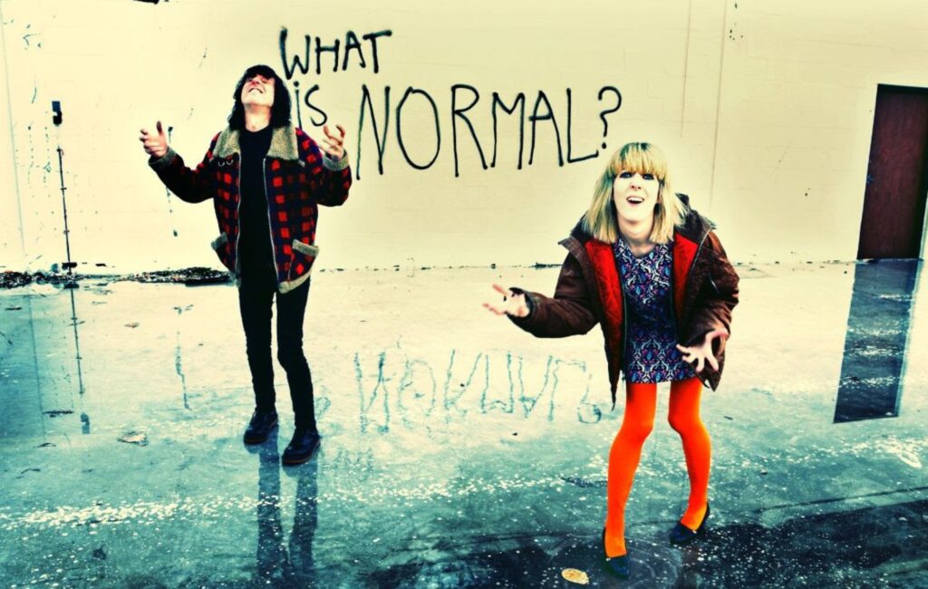 Le deliziose uova annunciano Stewart Lee, Frank Skinner e altri nella formazione di supporto impilata per il 20 ° anniversario del Regno Unito Tour