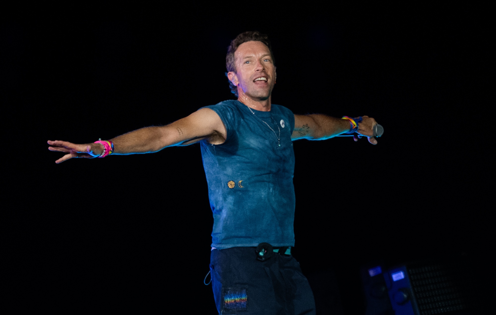 Marito di donna dallo scandalo virale "Kiss-Cam" di Coldplay parla tra i rapporti sul divorzio