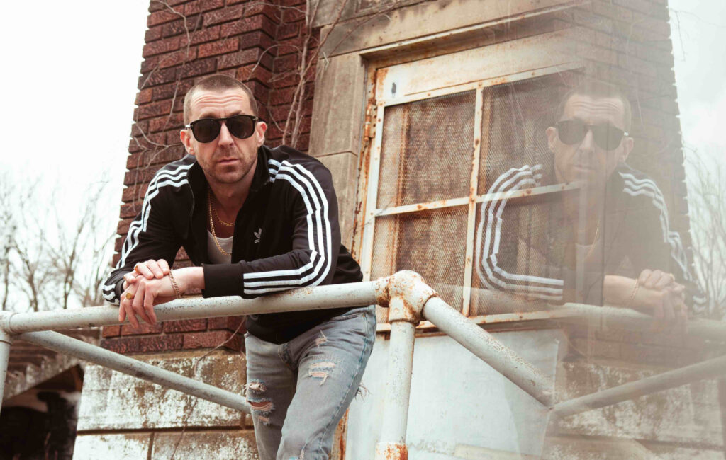 Miles Kane condivide "Rock n 'Roll Creeper" Nuovo singolo "senza te"