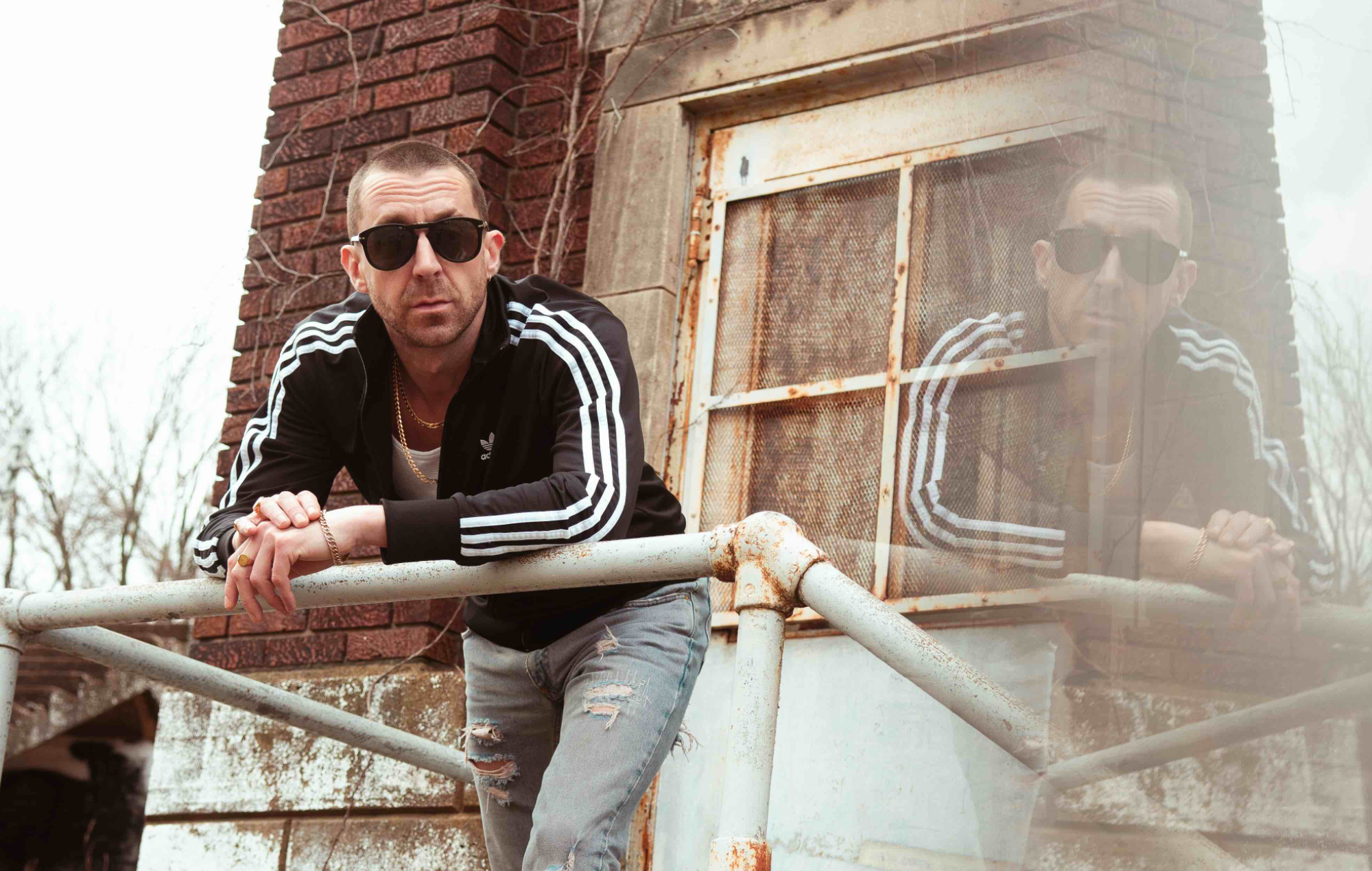 Miles Kane condivide "Rock n 'Roll Creeper" Nuovo singolo "senza te"