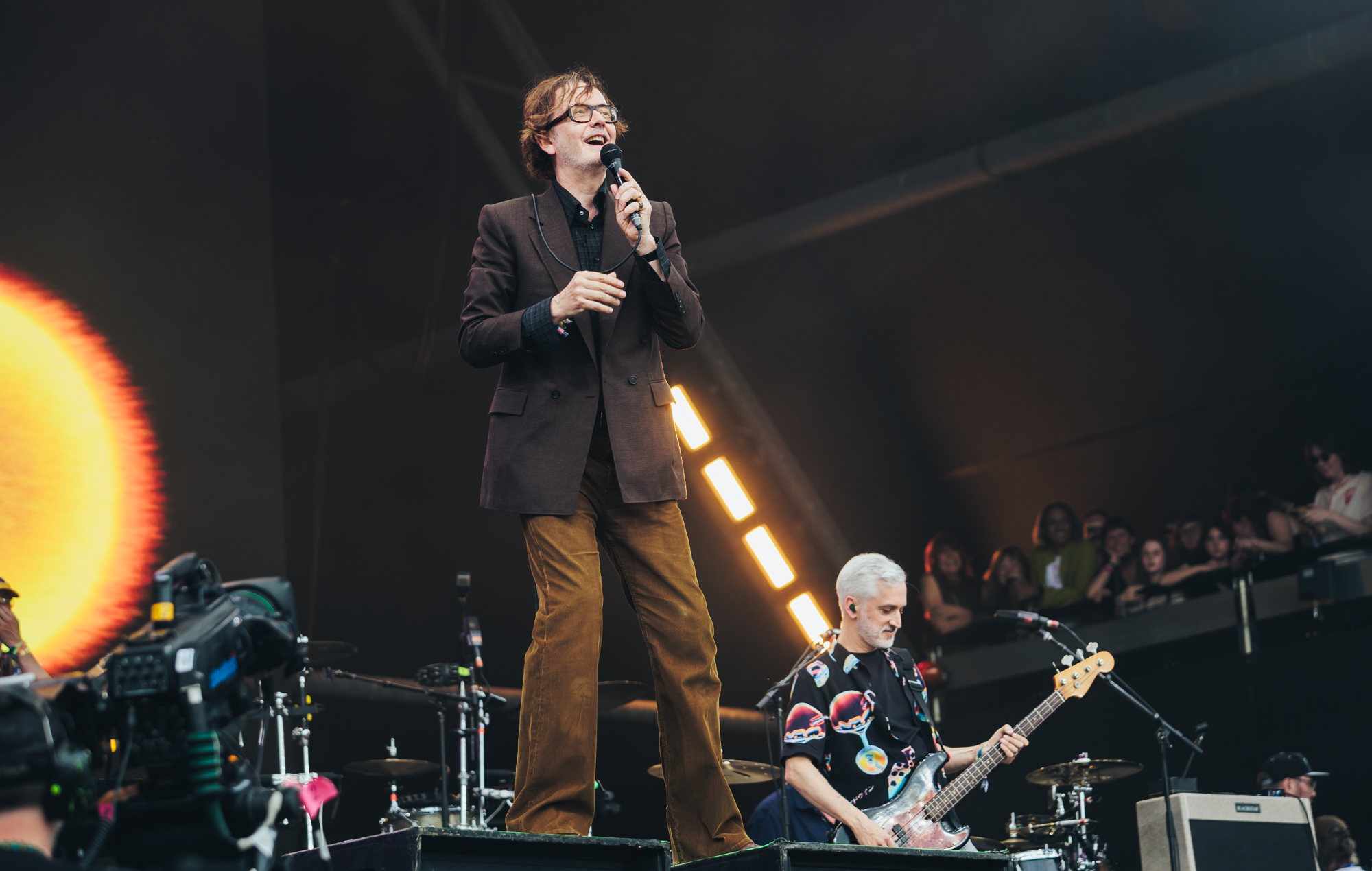 Pulp Fan fa la lanterna gigante di Jarvis Cocker per festeggiare il suo 62 ° compleanno