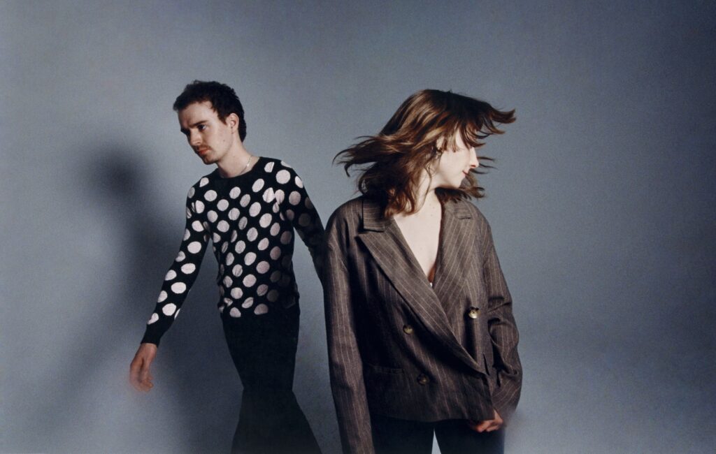 Punk di danza Il prurito sta creando il proprio paradiso per le feste