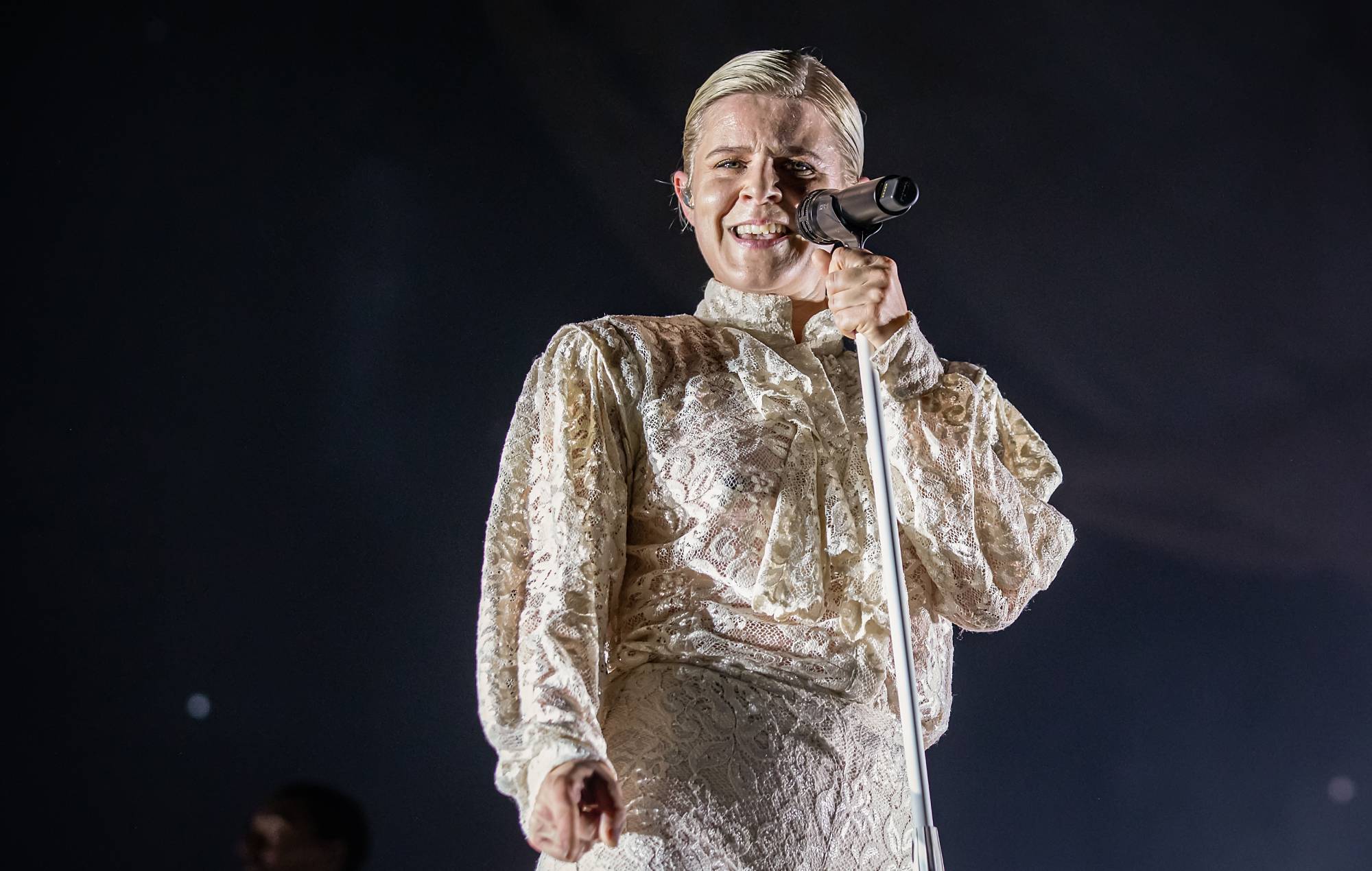 Sembra che Robyn stia per far cadere il suo primo nuovo album in sette anni