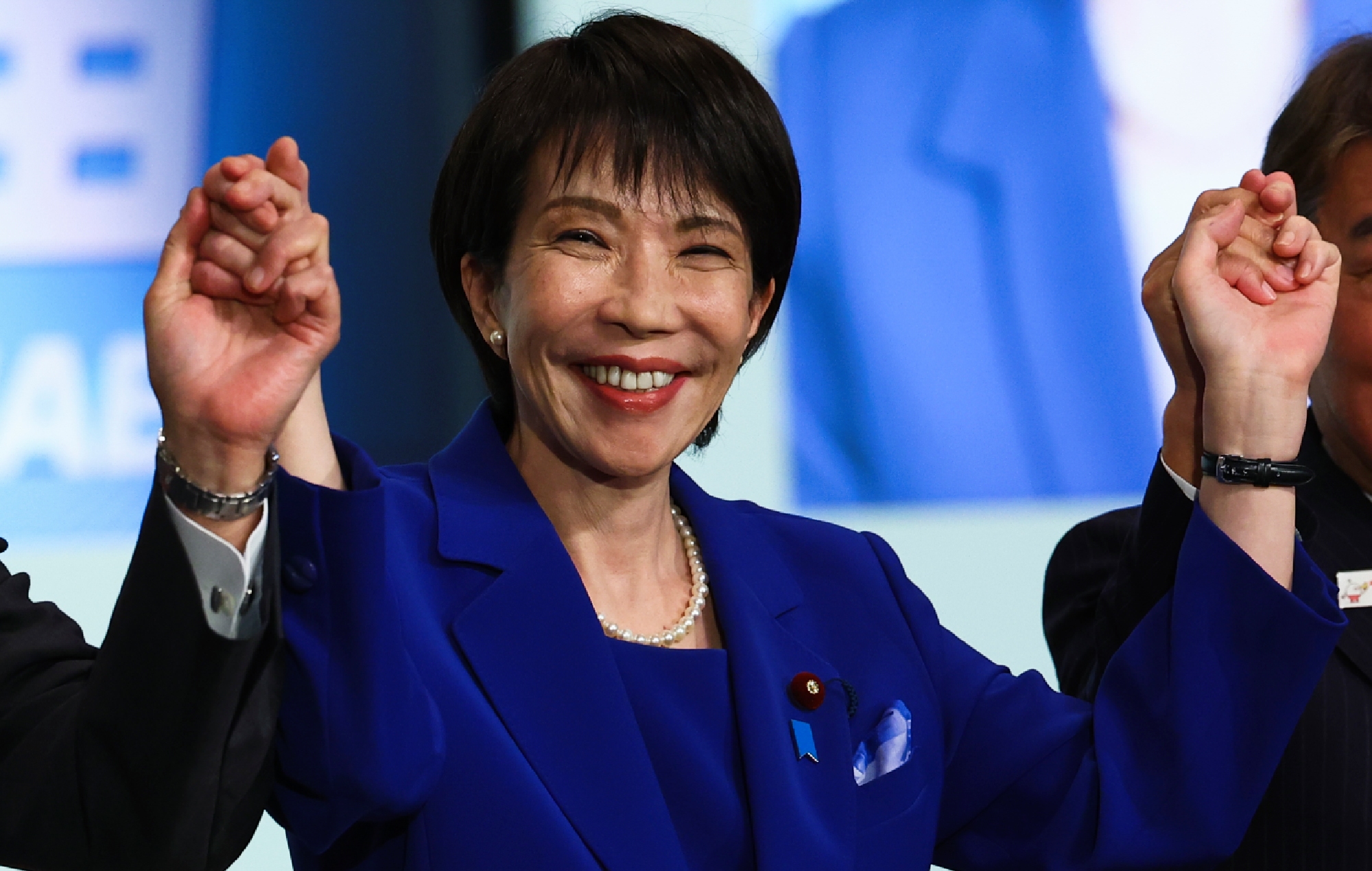 Anche la prima donna Primo Ministro giapponese, Sanae Takaichi, è una batterista heavy metal