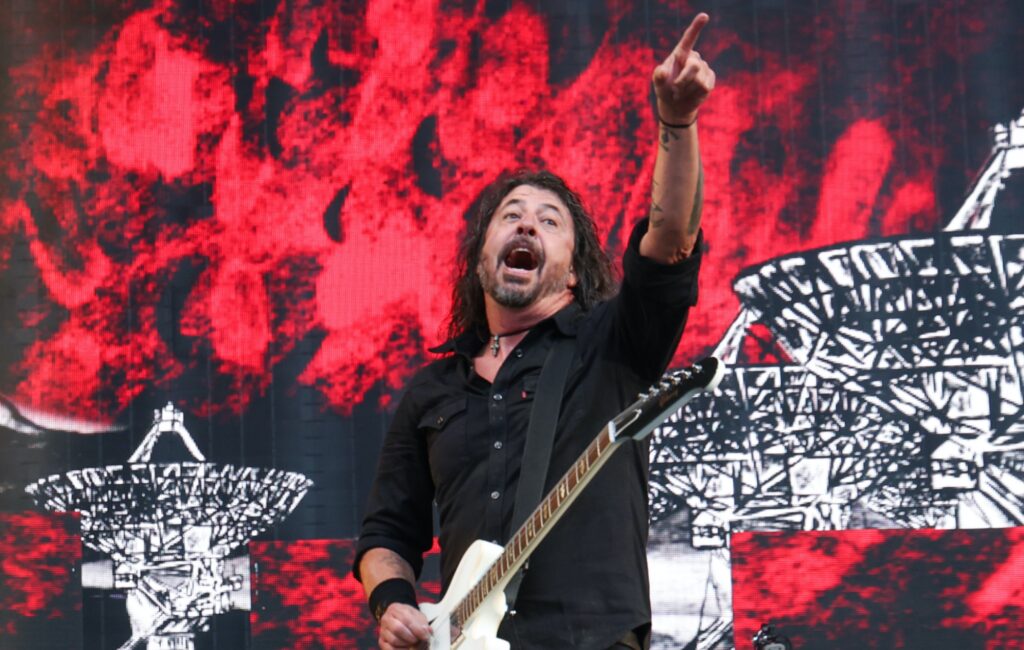 Foo Fighters Release "stanno giocando dove ??? Vol. 1 'Album dal vivo di recenti spettacoli di club su bandcamp