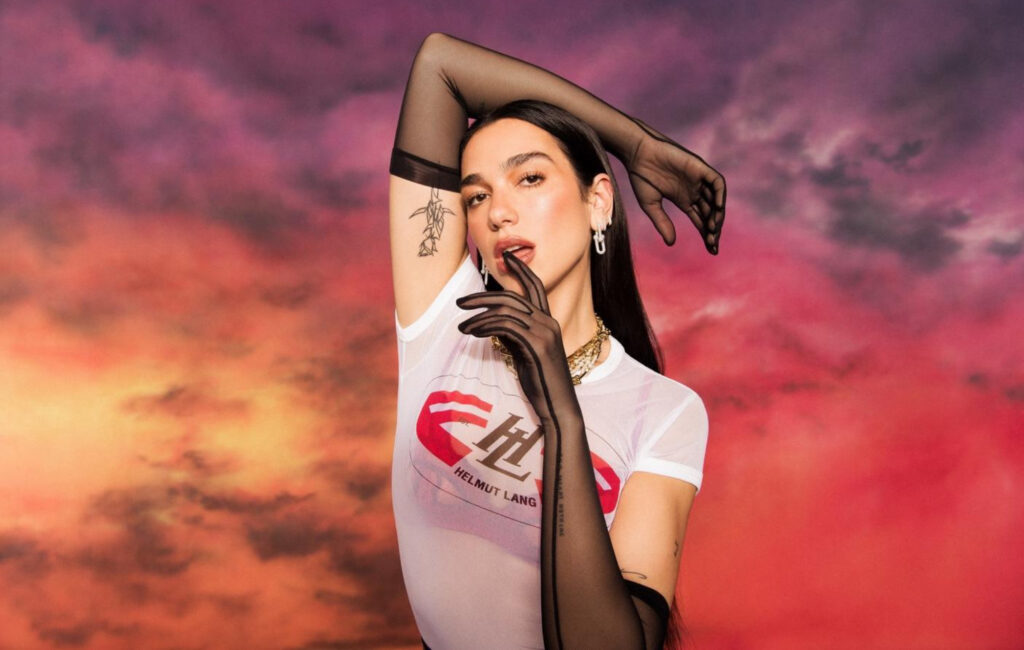 Guarda Dua Lipa copre "The Chain" di Fleetwood Mac a Los Angeles