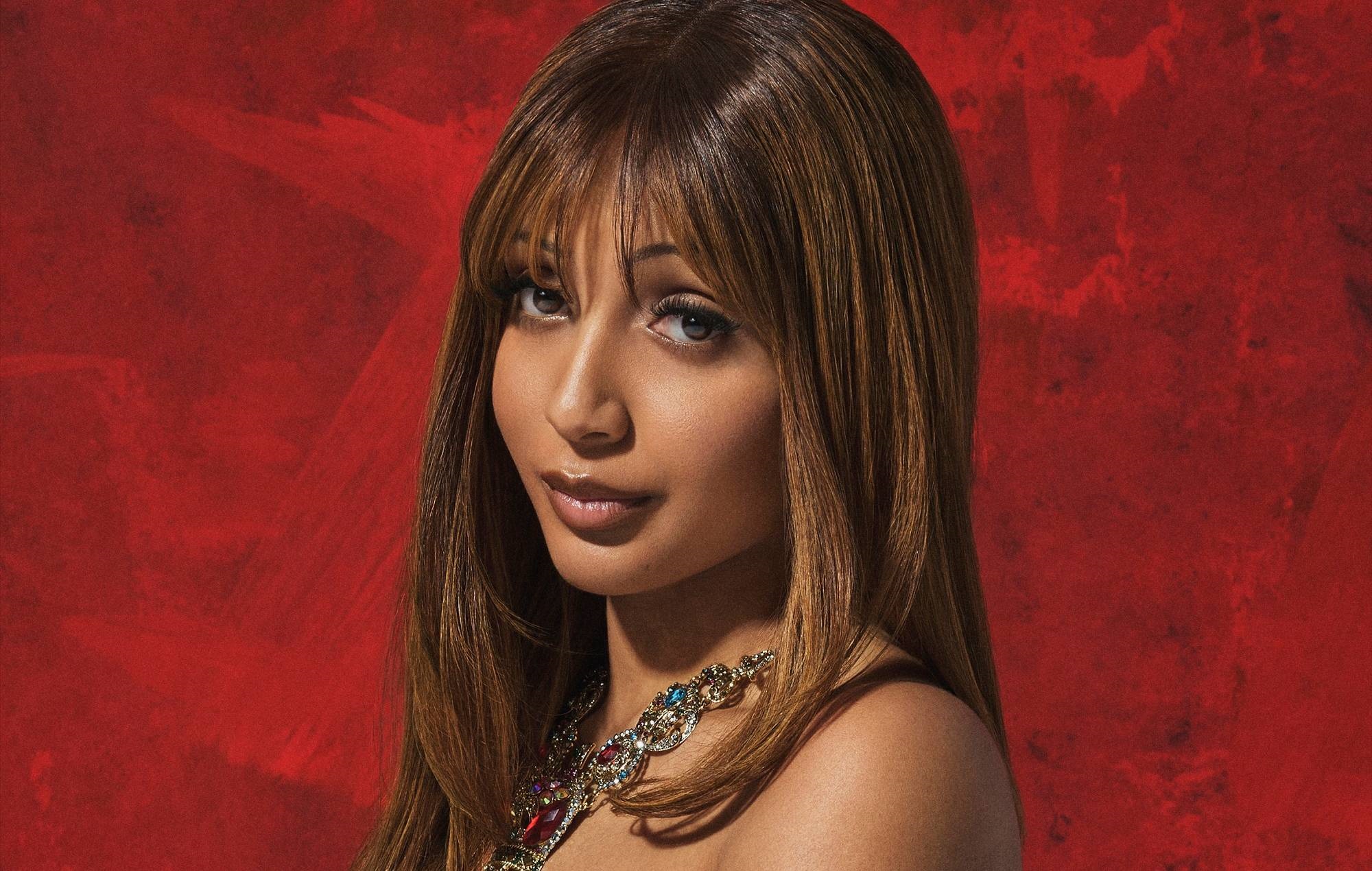 Guarda la cover di PinkPantheress "Apple" di Charli XCX su Radio 1 Live Lounge