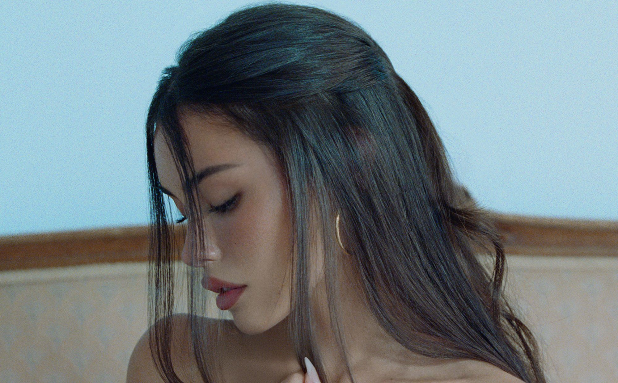 Madison Beer annuncia il nuovo album "Locket" e condivide il video di "Bittersweet" con Sean Kaufman di "The Summer I Turned Pretty"