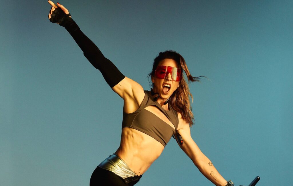 Melanie C annuncia il nuovo "gioioso" album "Sweat" con la title track disco pop