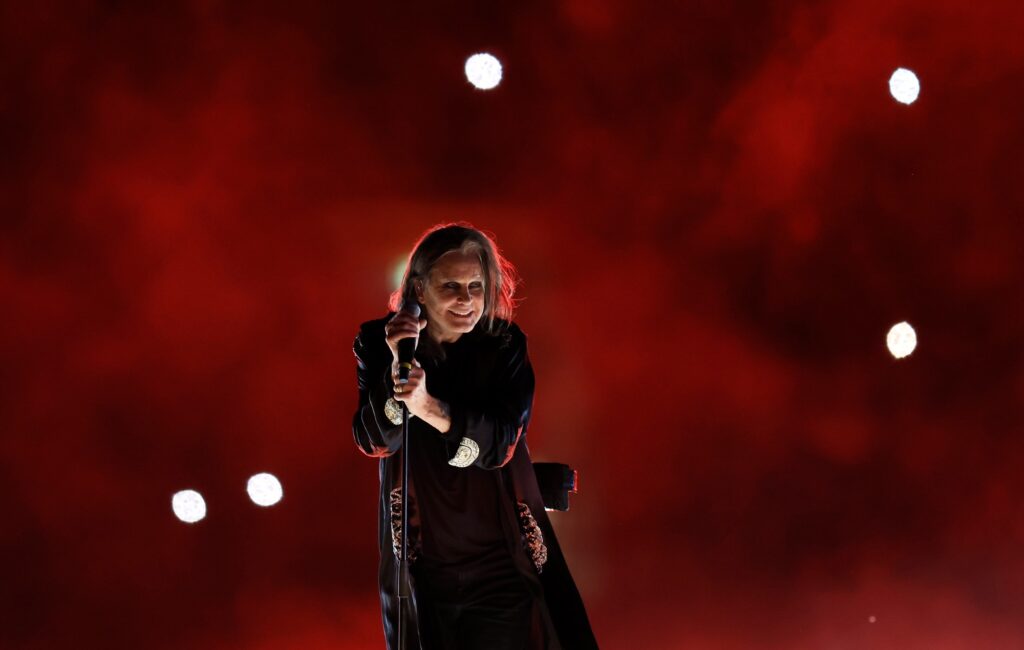 Ozzy Osbourne ha scritto sul problema cardiaco per il nuovo libro di memorie pochi giorni prima della sua morte