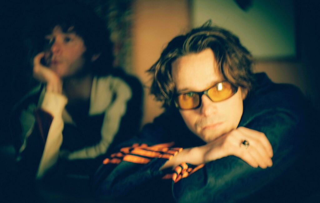 Dead Dads Club – Recensione 'Dead Dads Club': il lavoro più emozionante di Chilli Jesson dai tempi di Palma Violets