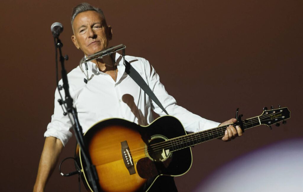 Bruce Springsteen condivide la nuova potente canzone 'Streets of Minneapolis' in omaggio alla città e in protesta contro Trump e l'ICE: "Stay free"