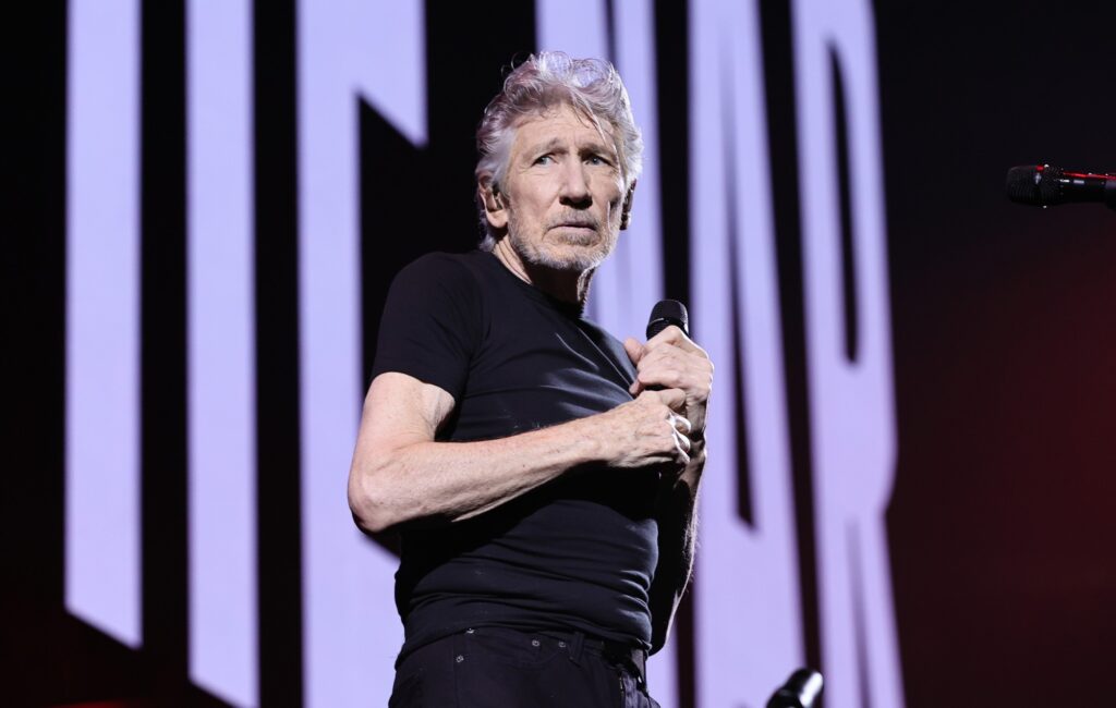 Roger Waters afferma che le sue opinioni sul presidente Trump “malvagio e demente” potrebbero farlo uccidere