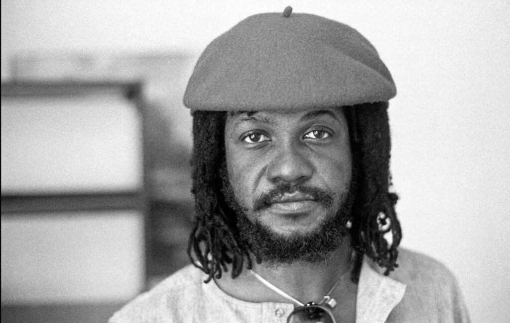 Sly Dunbar, metà di Sly & Robbie, muore all'età di 73 anni