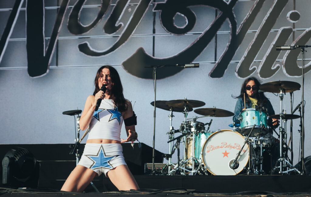 Wolf Alice si unisce alla formazione degli artisti