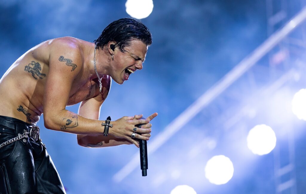 "48 ore prima, non sarebbe stato il cantante di quella canzone"