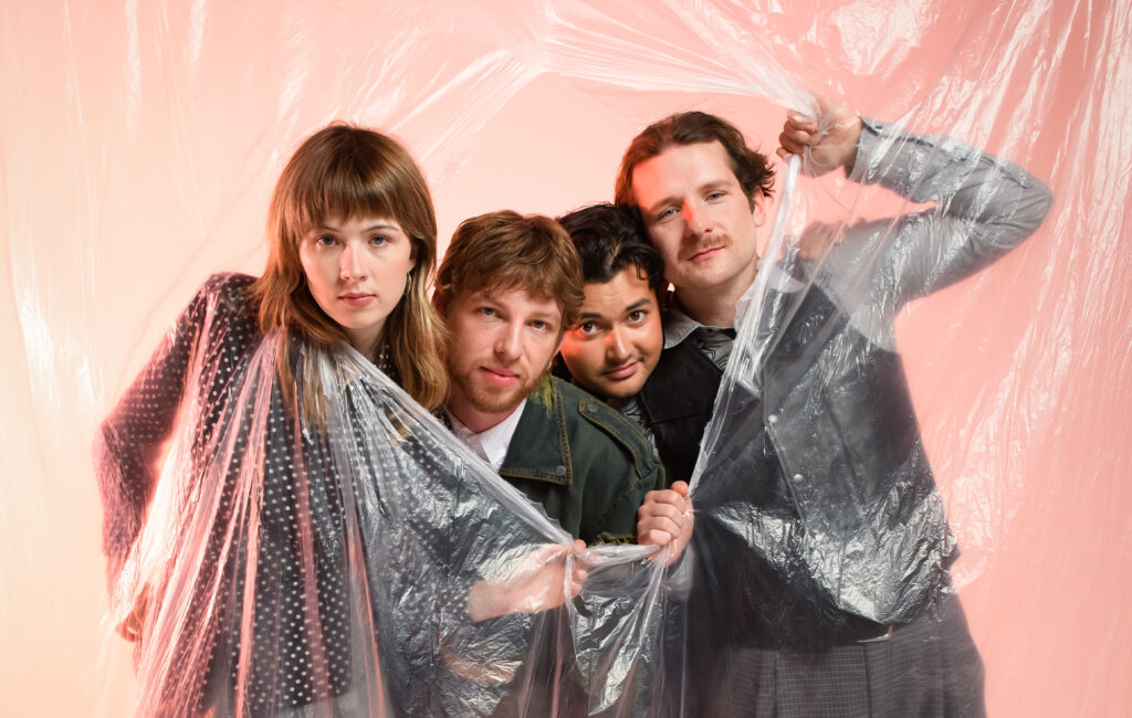 "È una delle mie canzoni preferite. I 1975 sono la mia band preferita"