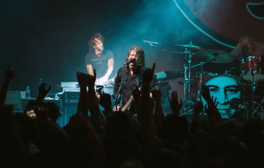 Ecco cosa è successo al sudato e intimo concerto dei Foo Fighters al Bush Empire di Londra Shepherd