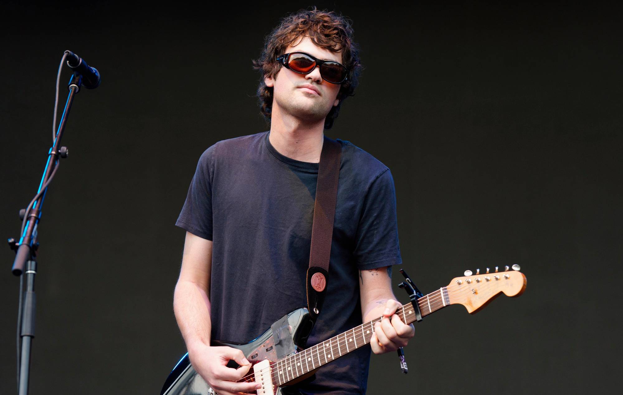 Guarda MJ Lenderman debuttare con le nuove canzoni all'HeAthens Homecoming