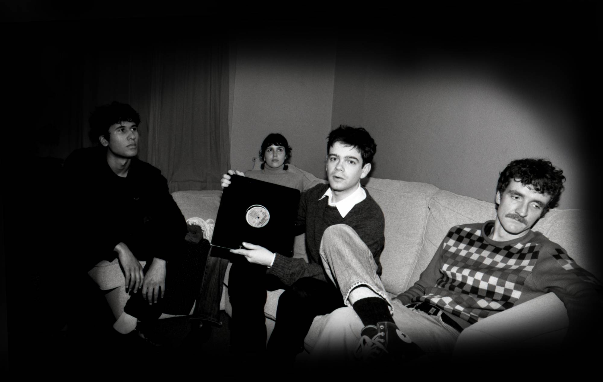 L'ex membro dei Black Midi Cameron Picton lancia la nuova band My New Band Believe con l'emozionante singolo "Numerology"