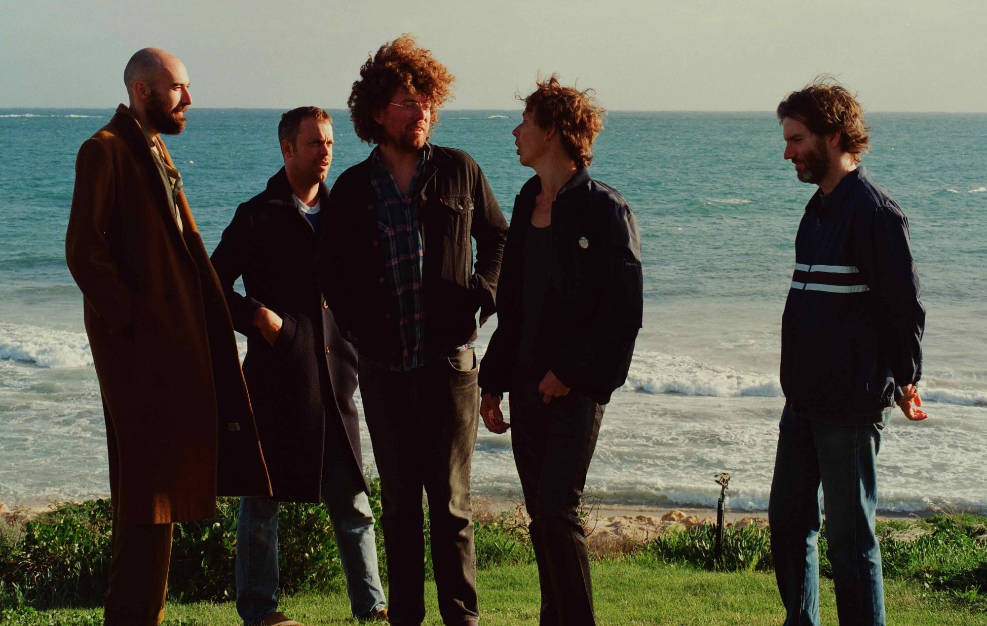 I Pond pubblicano il nuovo intrigante singolo 'Terrestrials' e annunciano nuovi spettacoli dal vivo negli Stati Uniti con Djo