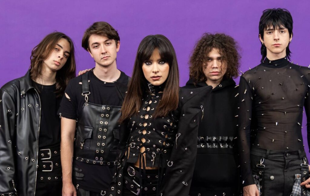 La partecipazione della Romania all'Eurovision è stata criticata per aver presumibilmente "reso affascinante lo strangolamento sessuale"