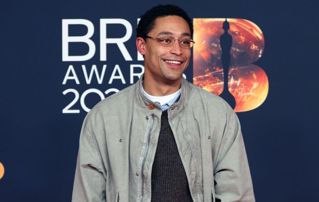 Loyle Carner ai BRITs 2026: “'speriamo!' è stata finora la rappresentazione più fedele di chi sono realmente”