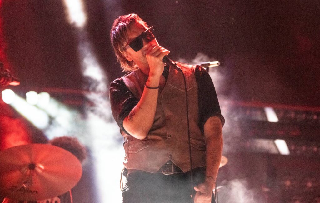 Gli Strokes annunciano il nuovo album 'Reality Awaits' per questa estate