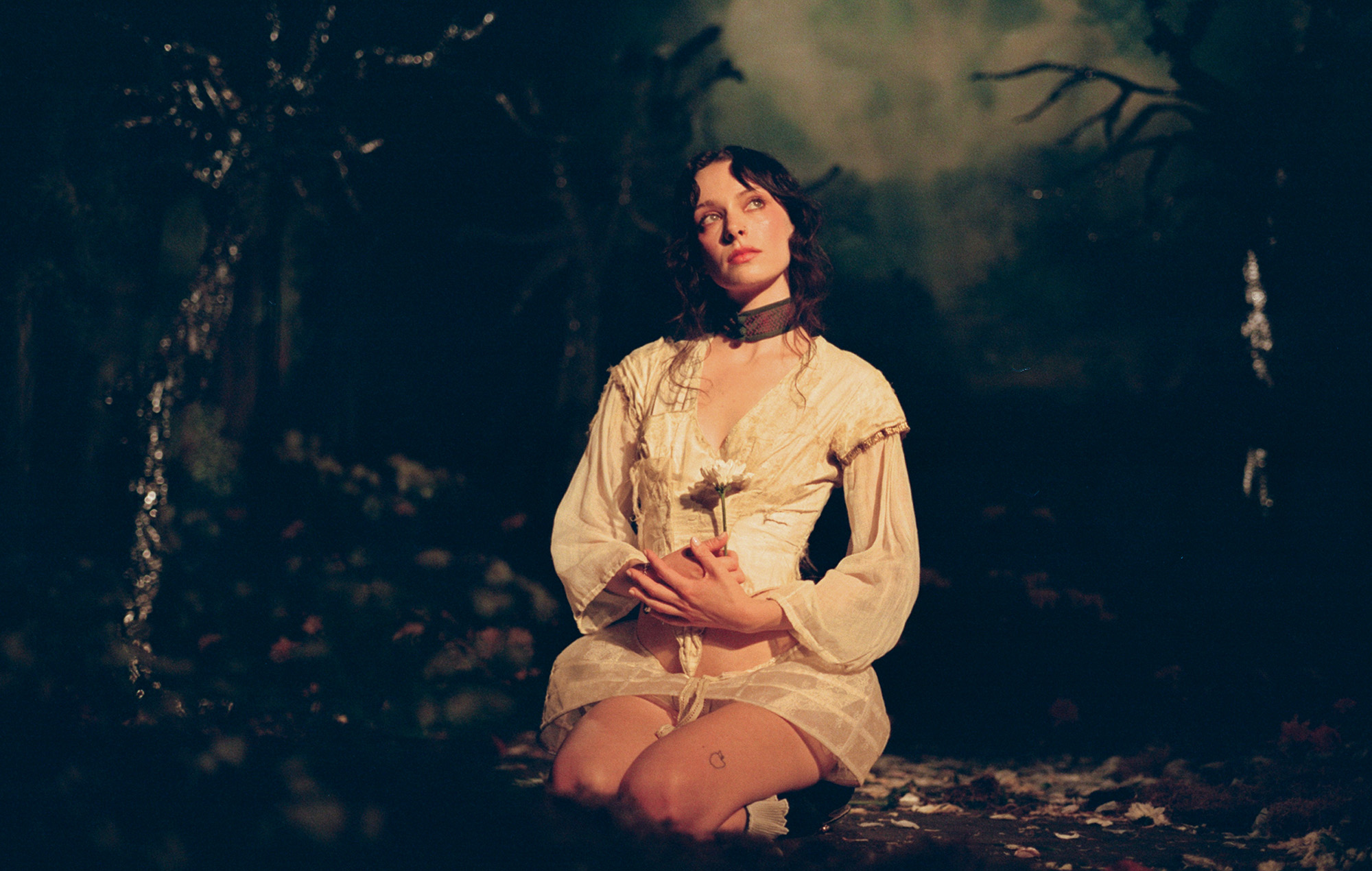 Holly Humberstone: “Devi tenere duro e capire che ci vuole tempo per ambientarsi nel mondo moderno”