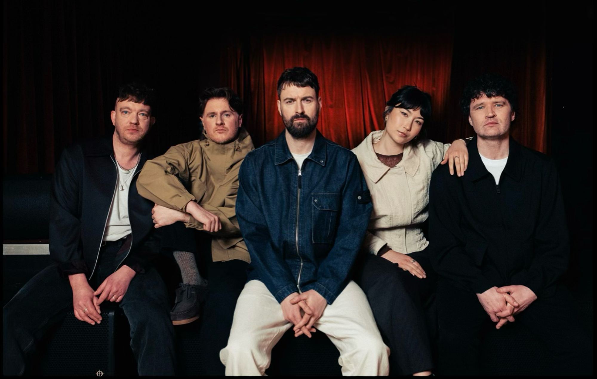 I Courteeners annunciano l'album "best of" con il singolo "Luckiest Man Alive" e il tour nelle arene del 2026