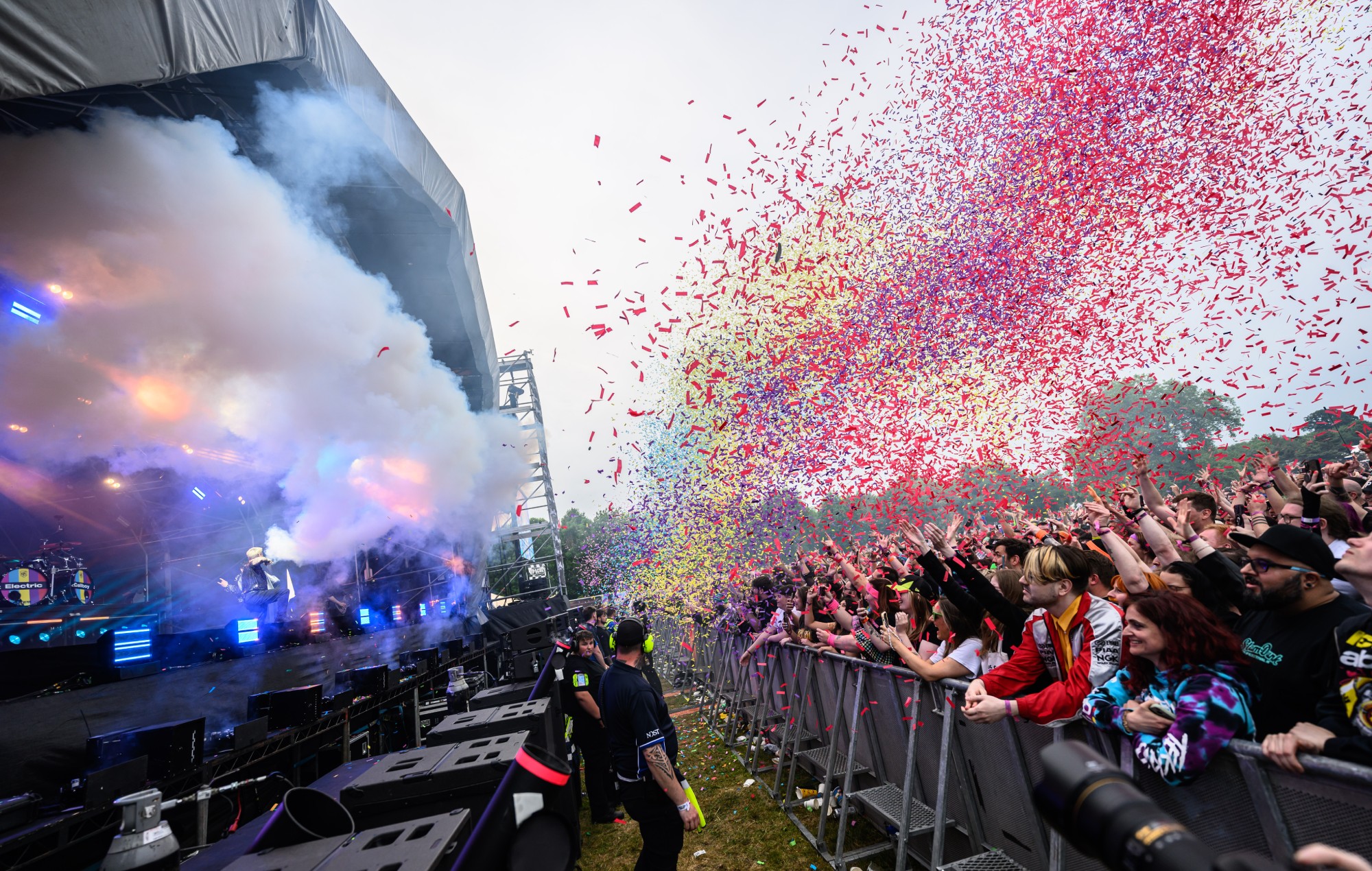 Il direttore di Slam Dunk si dimetterà dalle attività del festival a causa delle accuse