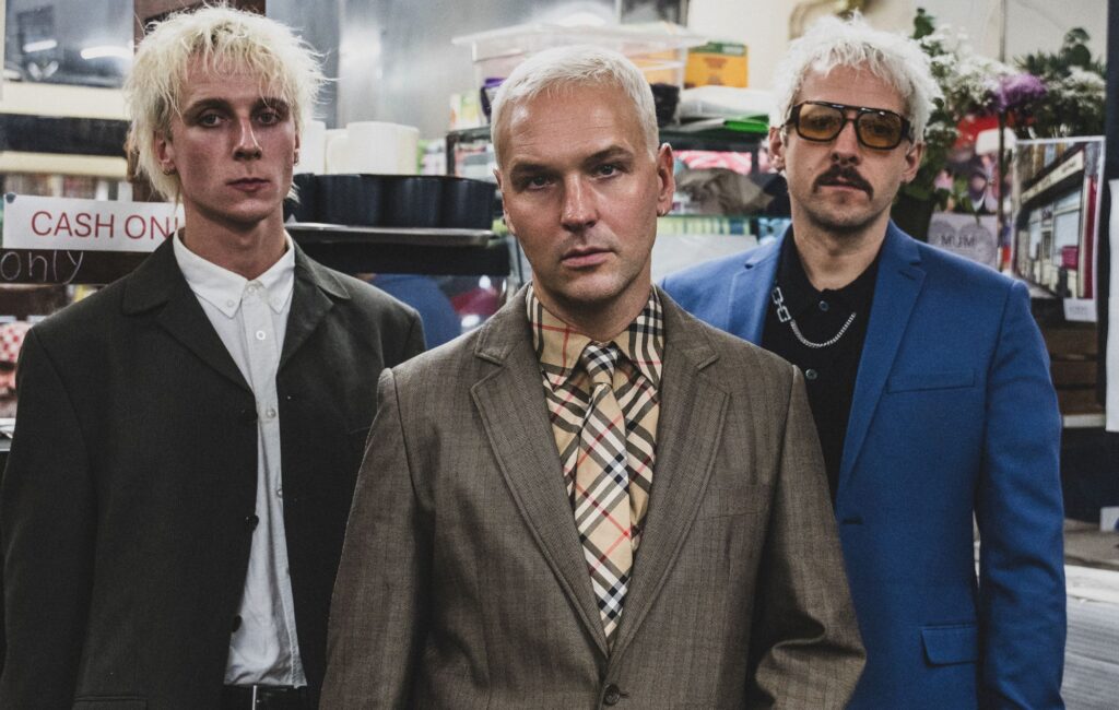 Preston degli Ordinary Boys afferma che la battuta di Simon Amstell "Never Mind The Buzzcocks" che ha portato all'abbandono era "crudele e classista"