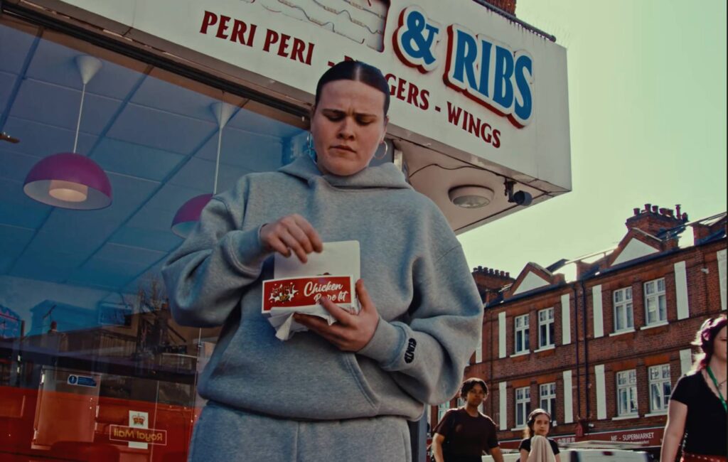 Venbee ritorna con "Not My Day" approvata da Lewis Capaldi