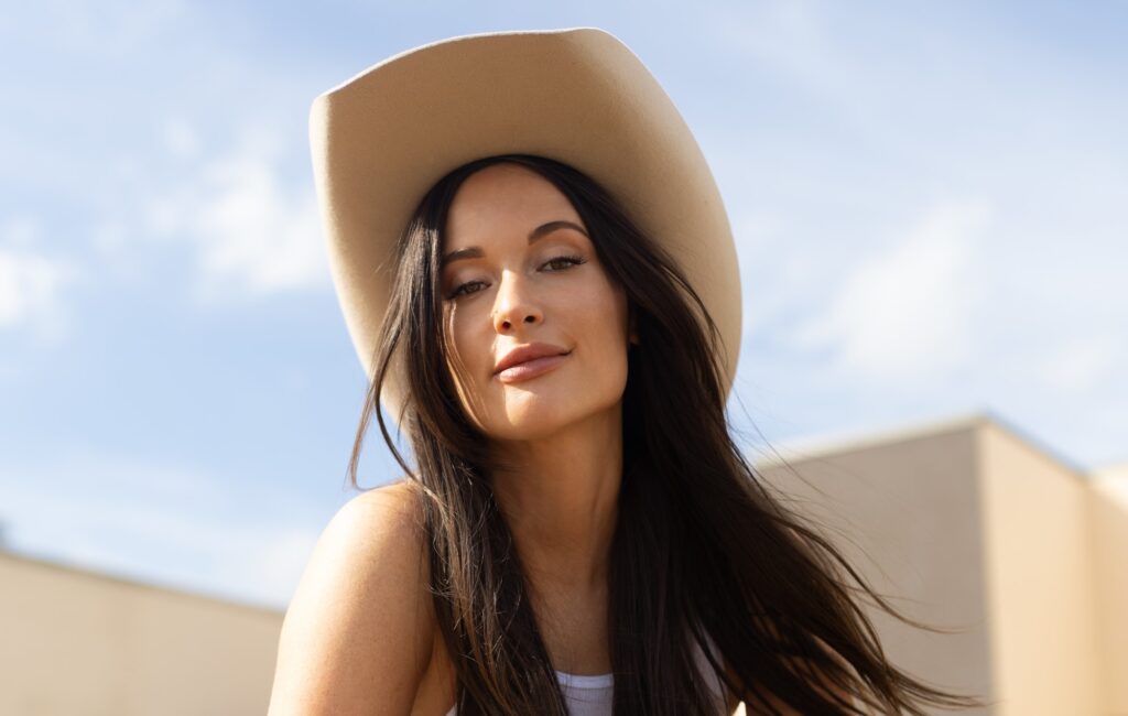 Kacey Musgraves – Recensione di 'Middle Of Nowhere': il viaggio di ritorno alle radici di un'eroina country