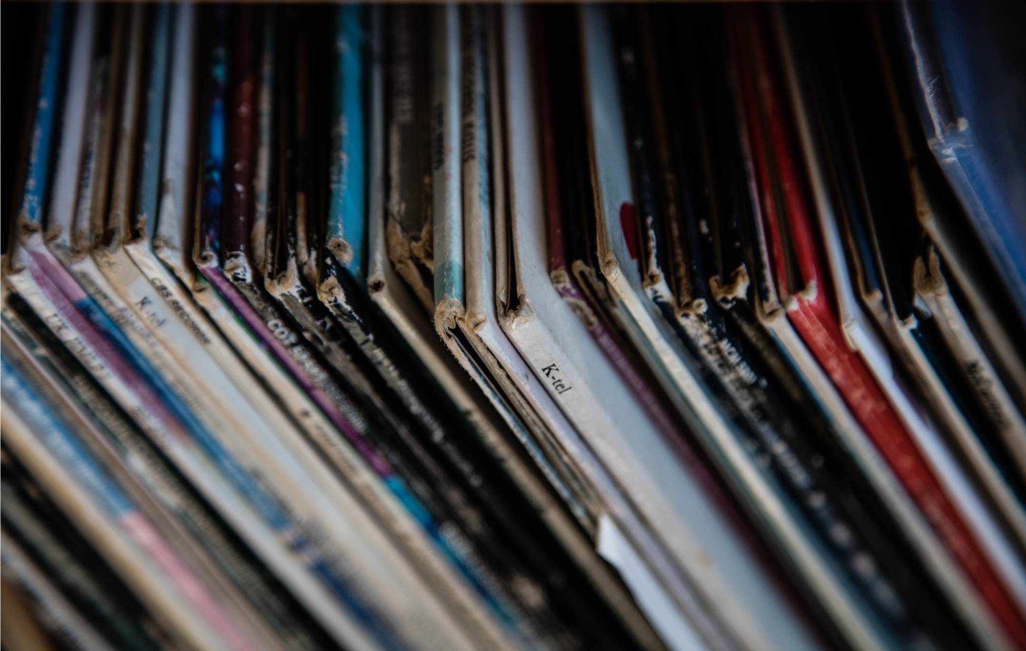 6.500 dischi in vinile contraffatti sequestrati dalla polizia in un raid nel Regno Unito