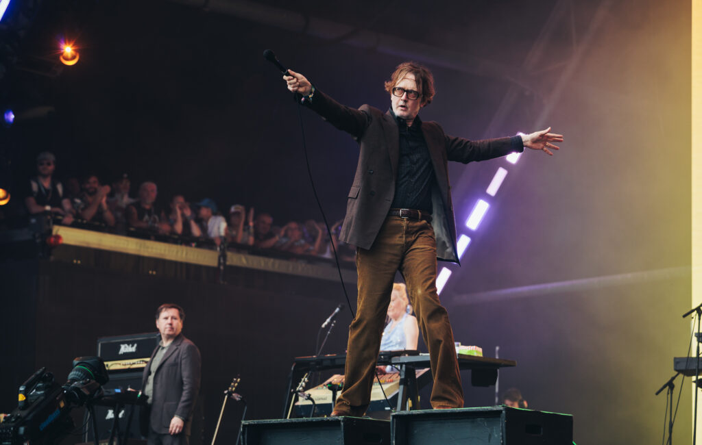 Jarvis Cocker dei Pulp curerà una nuova mostra d'arte a Hepworth Wakefield con la moglie Kim Sion