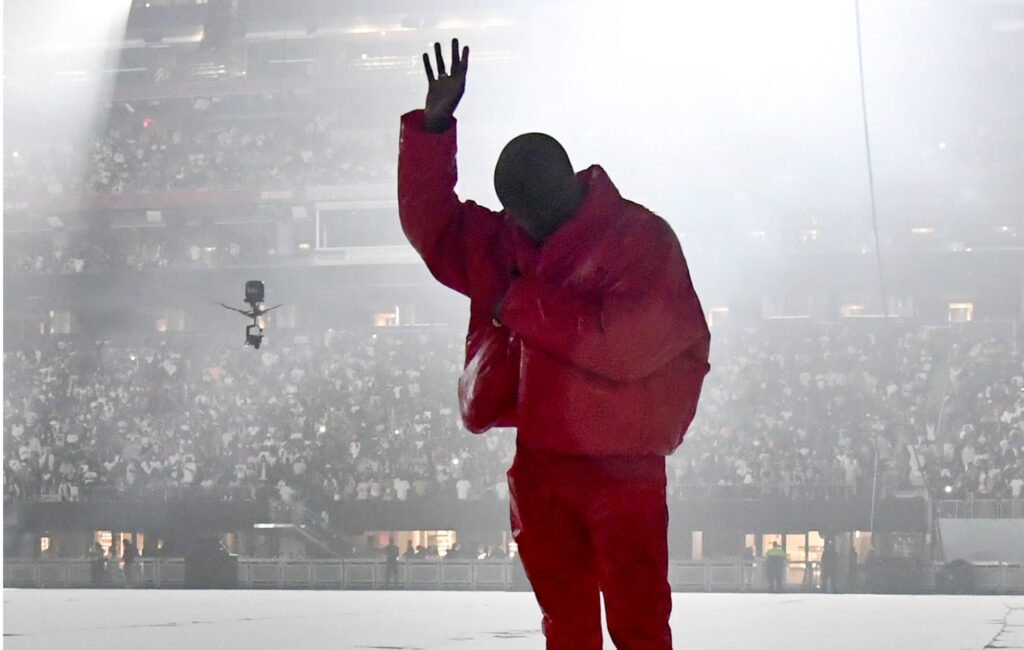 Le autorità olandesi autorizzano Kanye West ad esibirsi nei Paesi Bassi dopo una serie di concerti sospesi