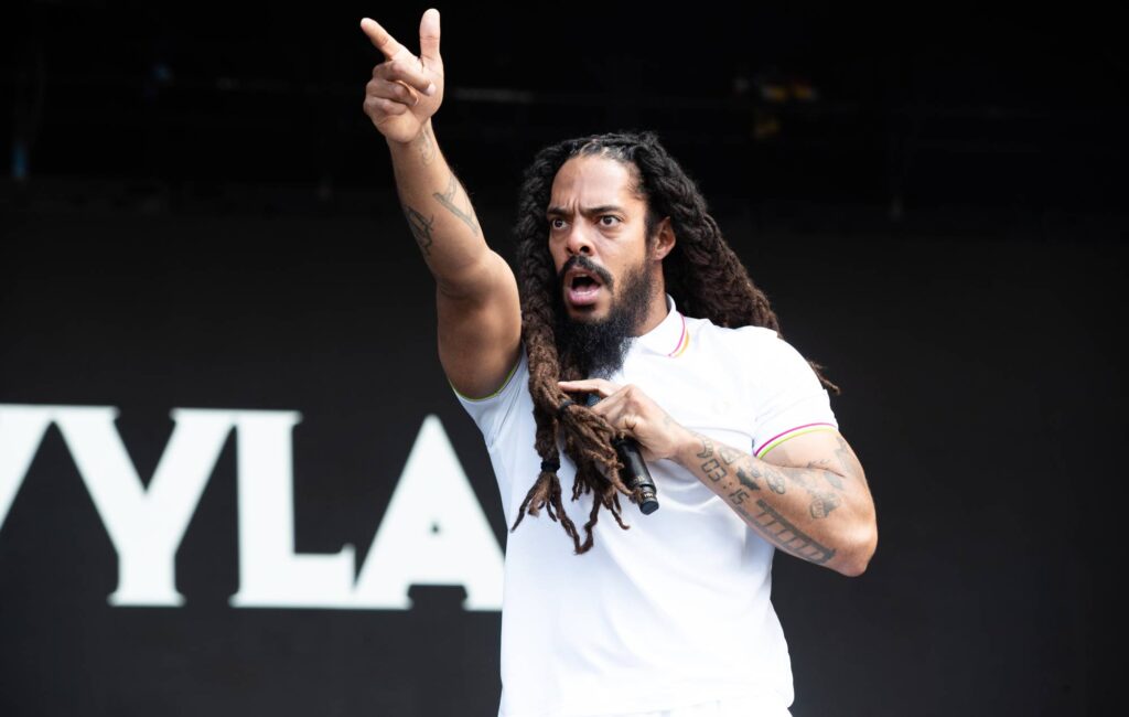 Lo Shindig Festival, con protagonista Bob Vylan, ha la licenza sotto revisione a causa di problemi di “disordine e sicurezza pubblica”