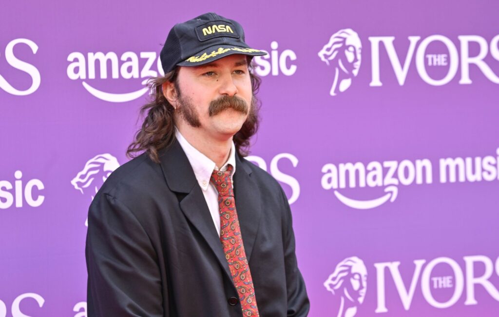 Mark Bowen parla dell'album “più emozionante” degli IDLES in arrivo e dell'esperienza “liberatoria” lavorando con Florence + The Machine