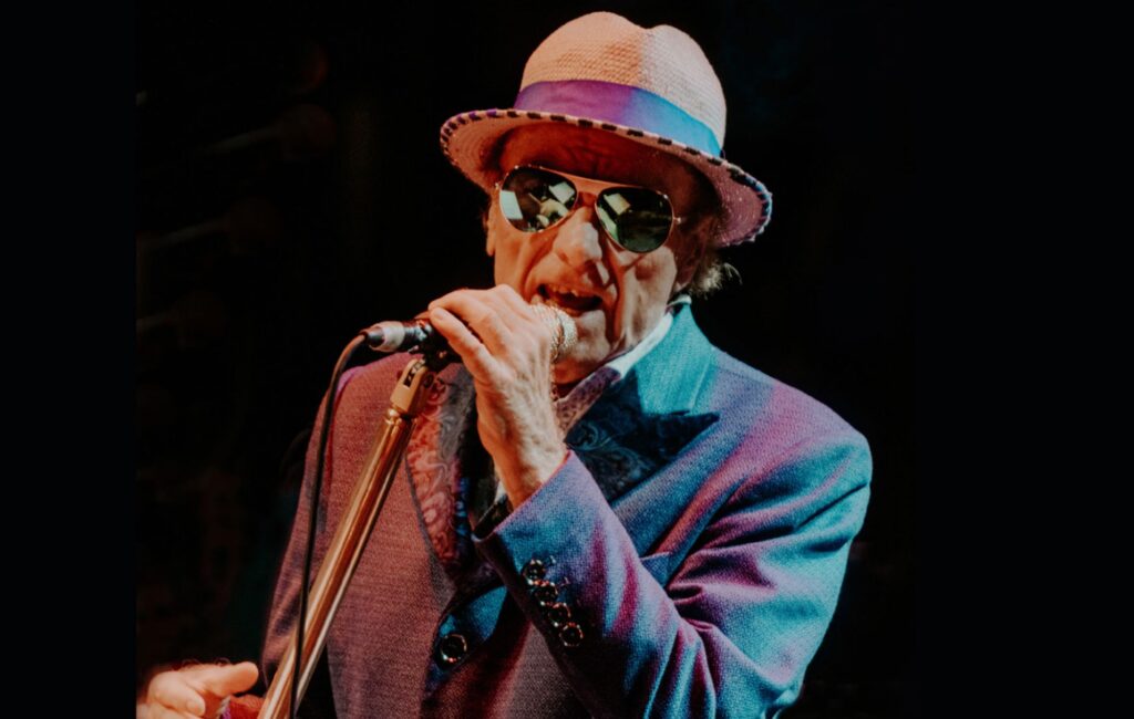 Van Morrison annuncia una residenza di cinque notti a Londra nel 2026